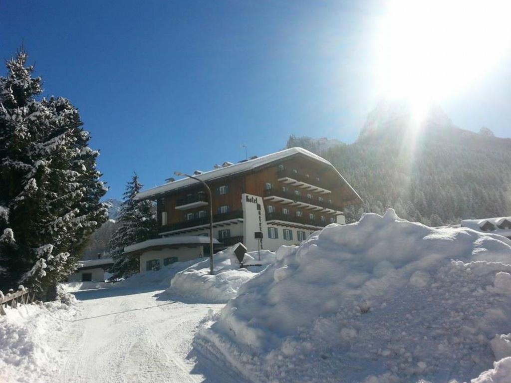 Park Hotel Mater Dei Pozza di Fassa Zewnętrze zdjęcie